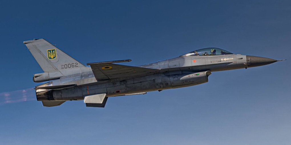 A Ukrainian Air Force F-16 fighter jet flies during a training mission. (Source: Ukrainian Air Force)