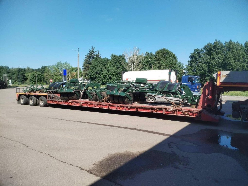 Ukrainian mine-clearing rollers during transportation to the Armed Forces, September 25, 2025. (Source: Ukrainian Agri Council)