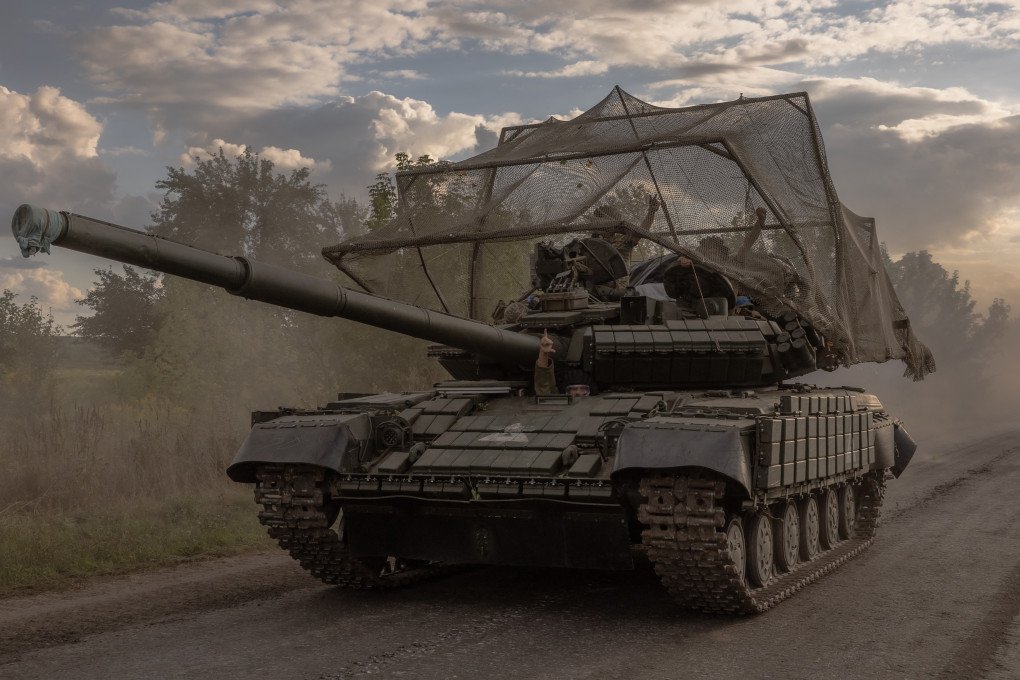 Ukrainian servicemen drive a Soviet-made T-64 tank in the Sumy region, near the border with Russia, on August 11, 2024. (Source: Getty Images) Ukrainian servicemen drive a Soviet-made T-64 tank in the Sumy region, near the border with Russia, on August 11, 2024. (Source: Getty Images)