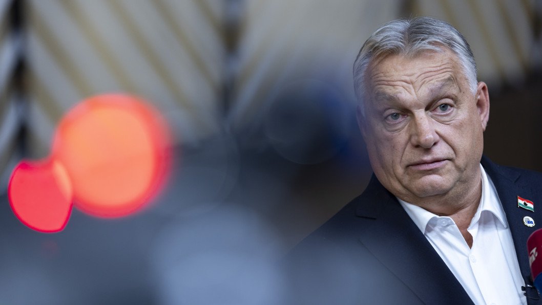 Adiós al chantaje semestral: la UE quiere renovar las sanciones contra Rusia cada año tras la caída de Orbán