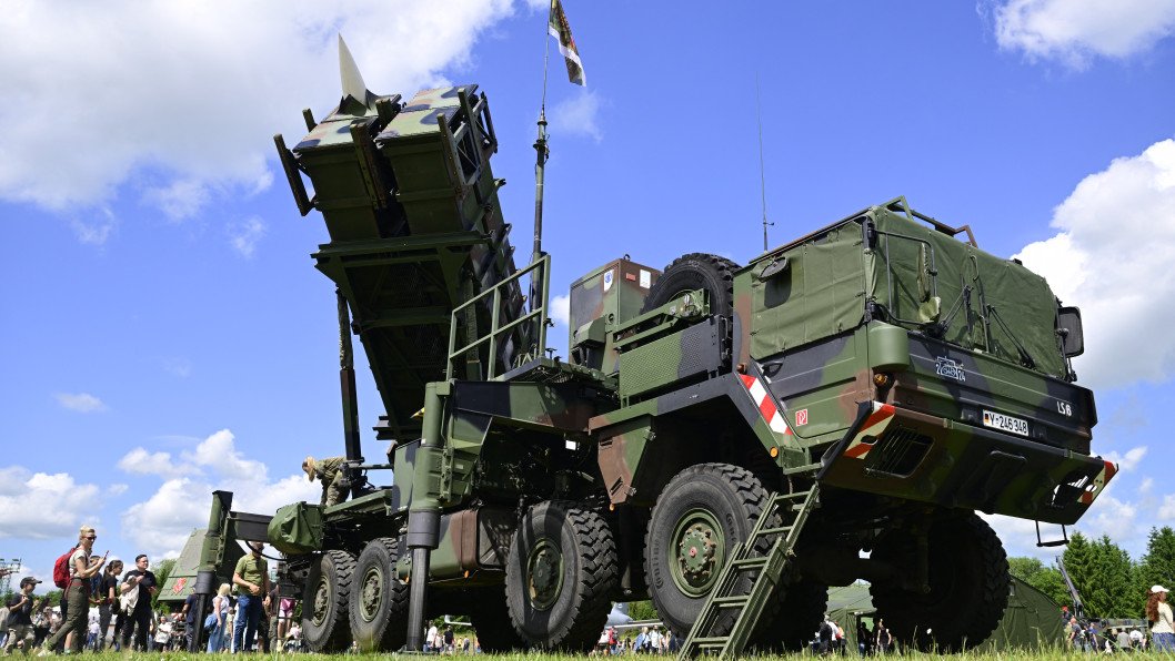 Ukraine to Produce Its Own Patriot Missiles as Trump Approves License, Zelenskyy Says