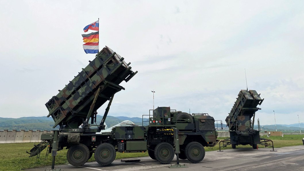 Patriots and NASAMS Deployed in Poland to Guard NATO Supply Hub for Ukraine Against Russian Threats