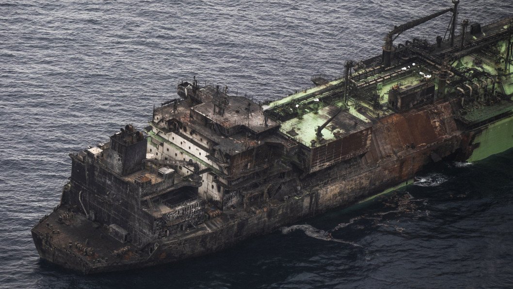 Russian Shadow Fleet Tanker Left Adrift in Mediterranean After Explosion