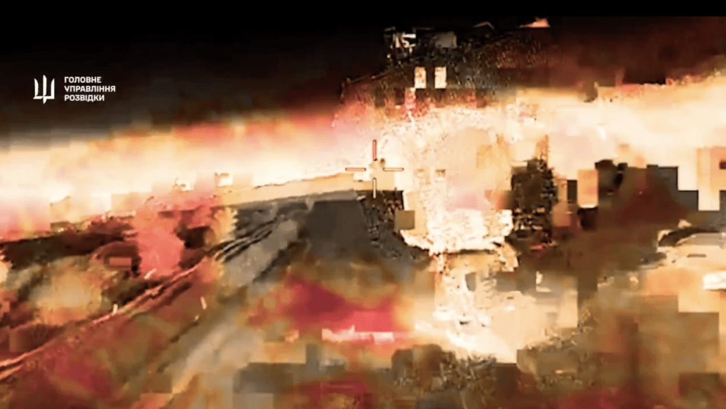 Ukrainian Forces Disable Russian S-400 Radar in Crimea With Precision Strike, Video