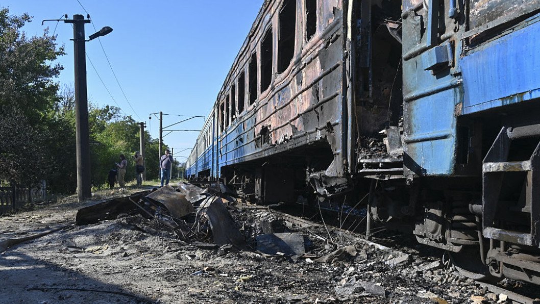 Russian Strikes Damage 533 Ukrainian Rail Locomotives, Forcing Kyiv to Seek Replacements