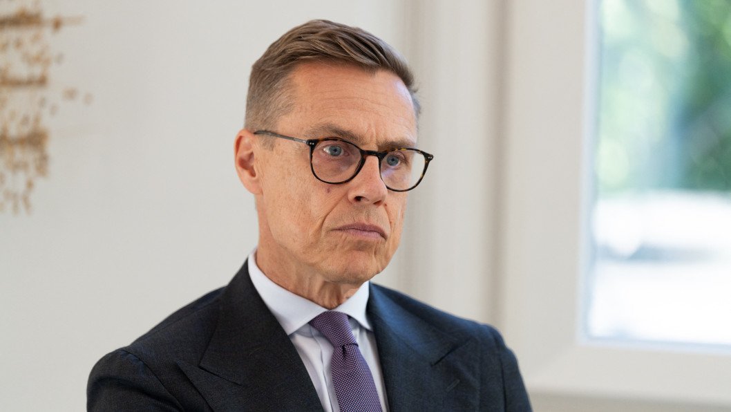 Finnish President Warns Citizens to Prepare for Russian Hybrid Attacks and Drone Incidents