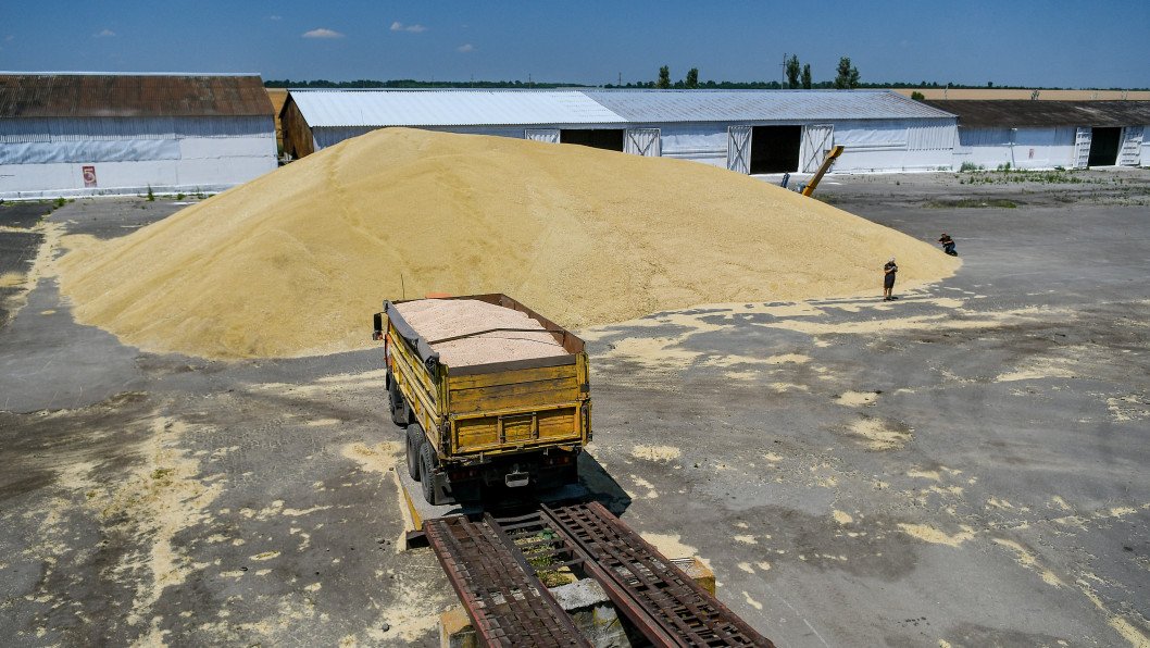 EU Weighs Sanctions Against Individuals Over Stolen Ukrainian Grain Shipments to Israel