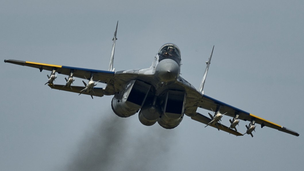 Ukrainian MiG-29 Levels Russian HQ in Kherson With French-Made AASM HAMMER Bombs, Video
