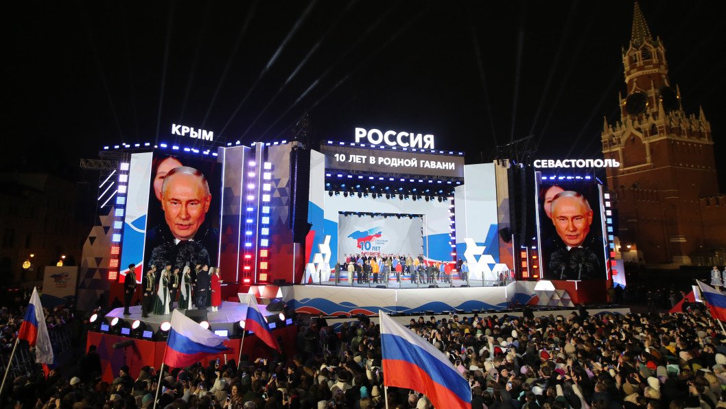 Not Only Putin's War. A Majority of Russians Keeps Supporting the War in Ukraine, Polls Show