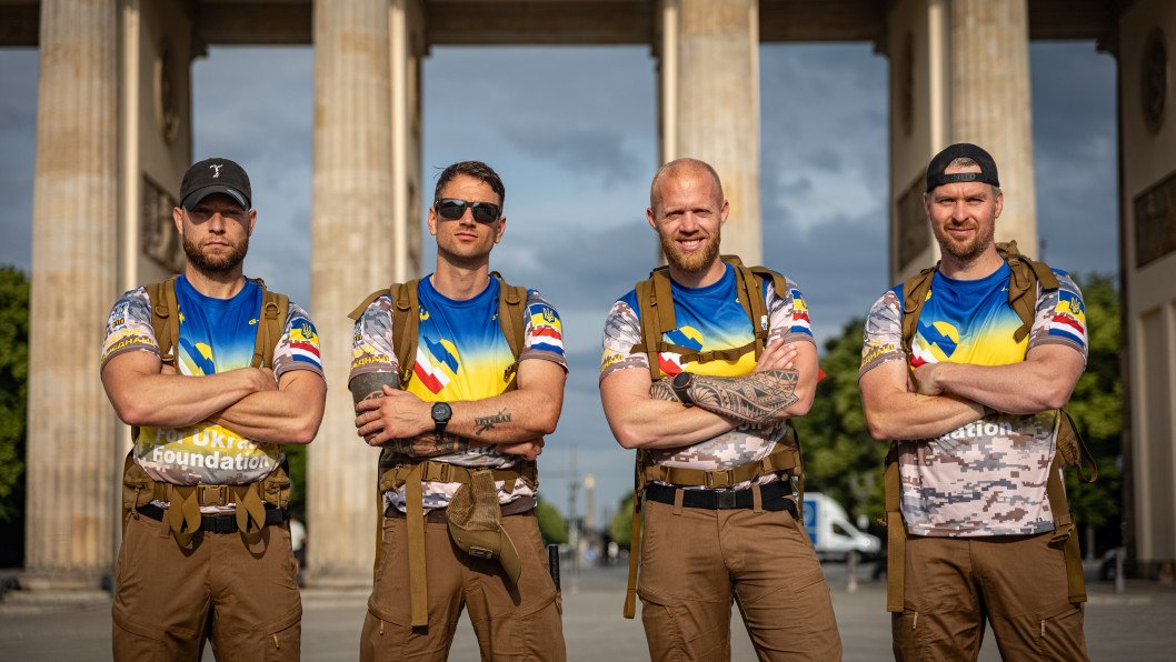 Why Dutch Soldiers and Ukrainian Veterans Ran 2,000+ km With 12 kg on Their Backs to Kyiv