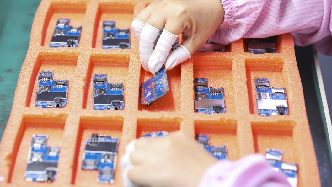 Why Swiss Tech Still Ends Up in Russian Weapons Despite Neutrality and Sanctions?