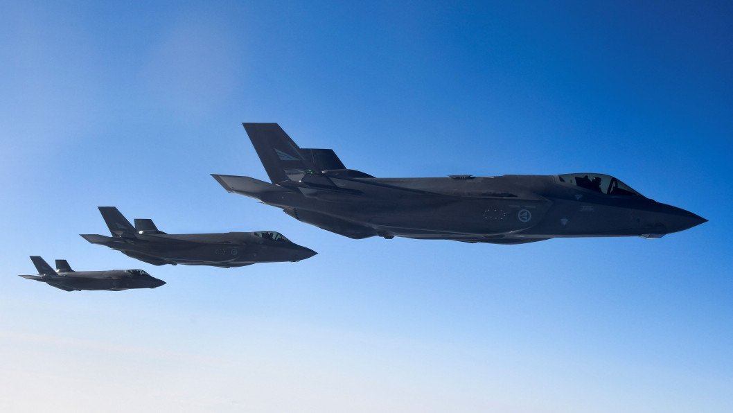 Norway Scrambles F-35s to Confront Russian Recon Jet Near NATO Airspace