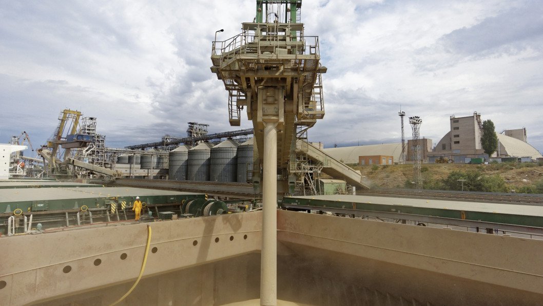 Russia Expands Exports of Stolen Ukrainian Grain to Africa and Middle East Countries, Ukraine’s FM Says