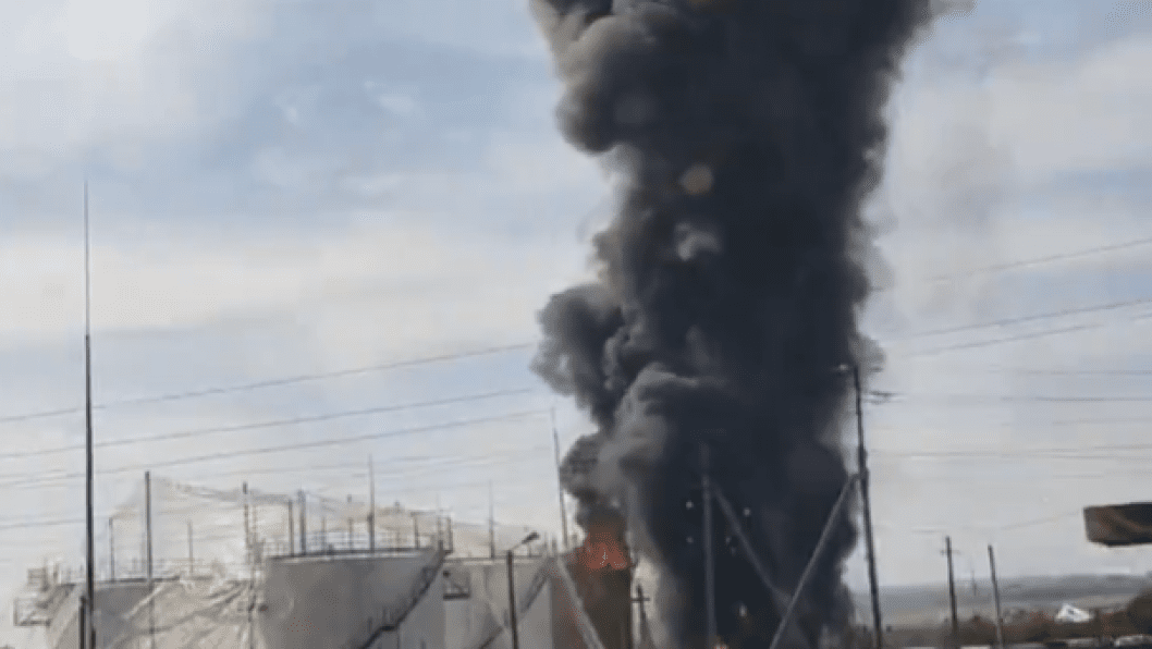 Ukrainian Drones Hit NS-Oil Refinery and Fuel Depot Deep Inside Russia, Massive Fire Erupts
