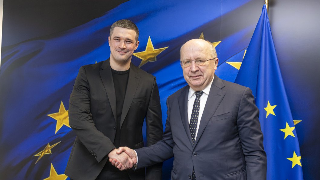 EU Defense Commissioner Urges Creation of New European Security Alliance to Integrate Ukraine