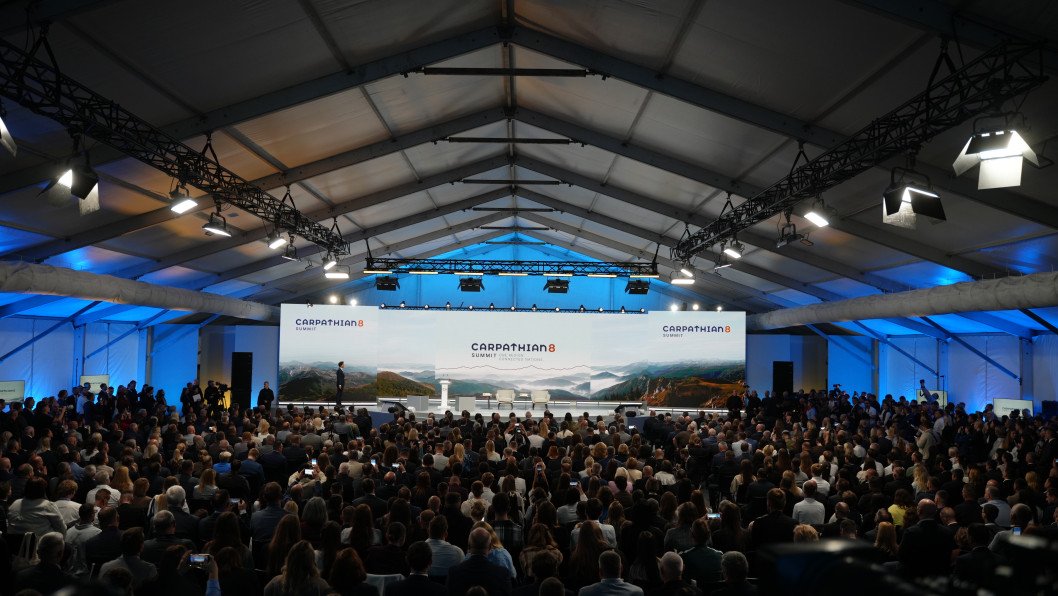 Ukraine's New “Carpathian 8” Links Eight Nations, 126 Million People, and €40 Billion in Projects