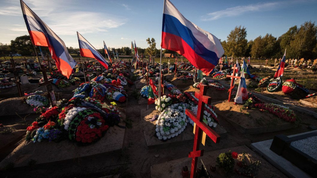 Russia Builds Over 1,000 New Cemeteries Amid Record War Casualties in Ukraine