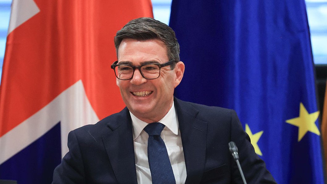 UK PM Andy Burnham Vows to “Repair Bridges” Between Trump and Zelenskyy