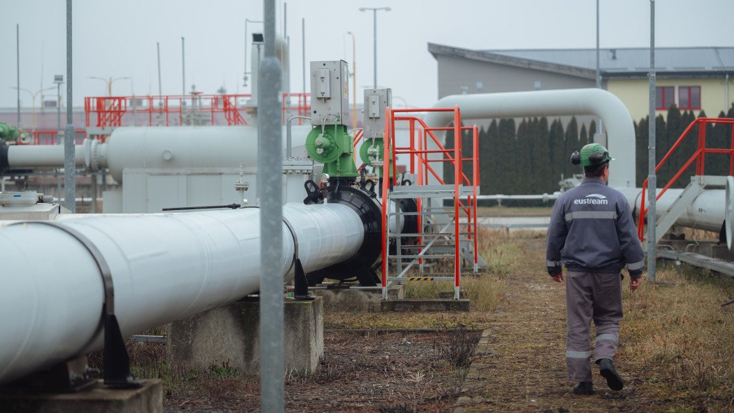 EU Eyes Boost in US LNG Imports to Replace Russian Gas Amid Energy Shift