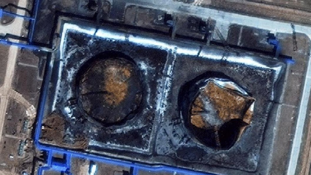 Ukrainian Drones Destroy Two 50,000 m³ Oil Tanks at Russian Pumping Station