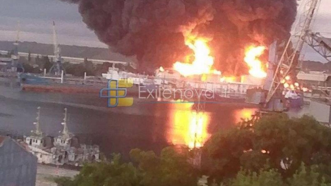 Ucrania golpea los dos lados del estrecho de Kerch: combustible, puertos y defensa aérea rusa bajo ataque