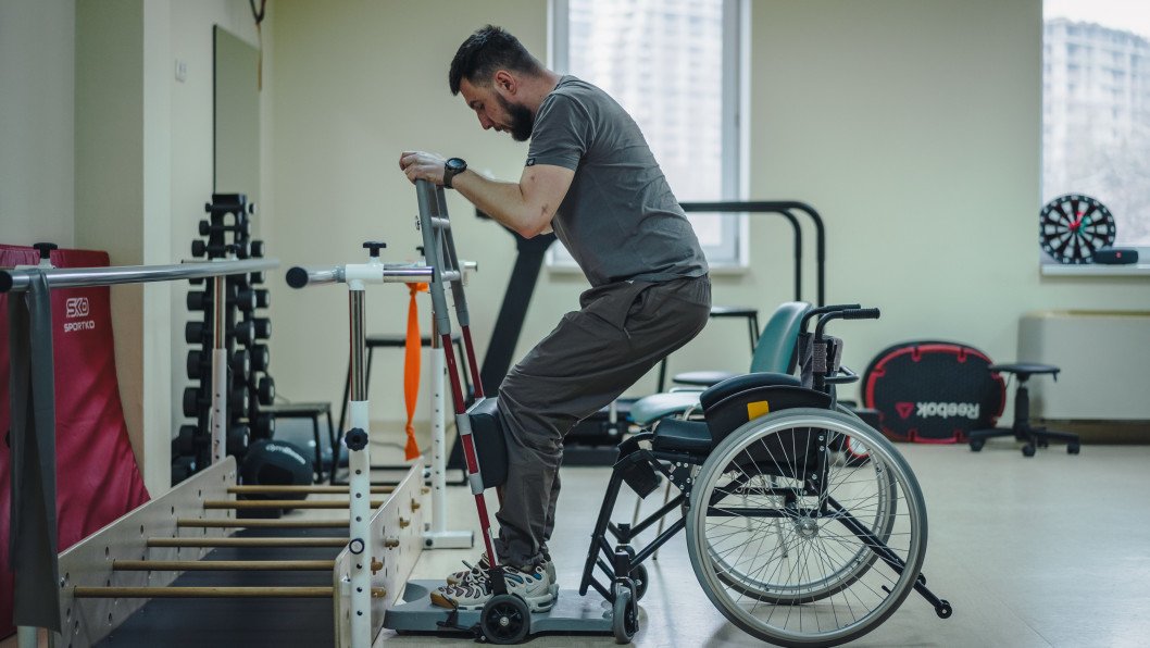 How Ukraine’s “Angels” Patronage Service Helps Wounded Soldiers — 85% Return to Fight the Russian Invasion