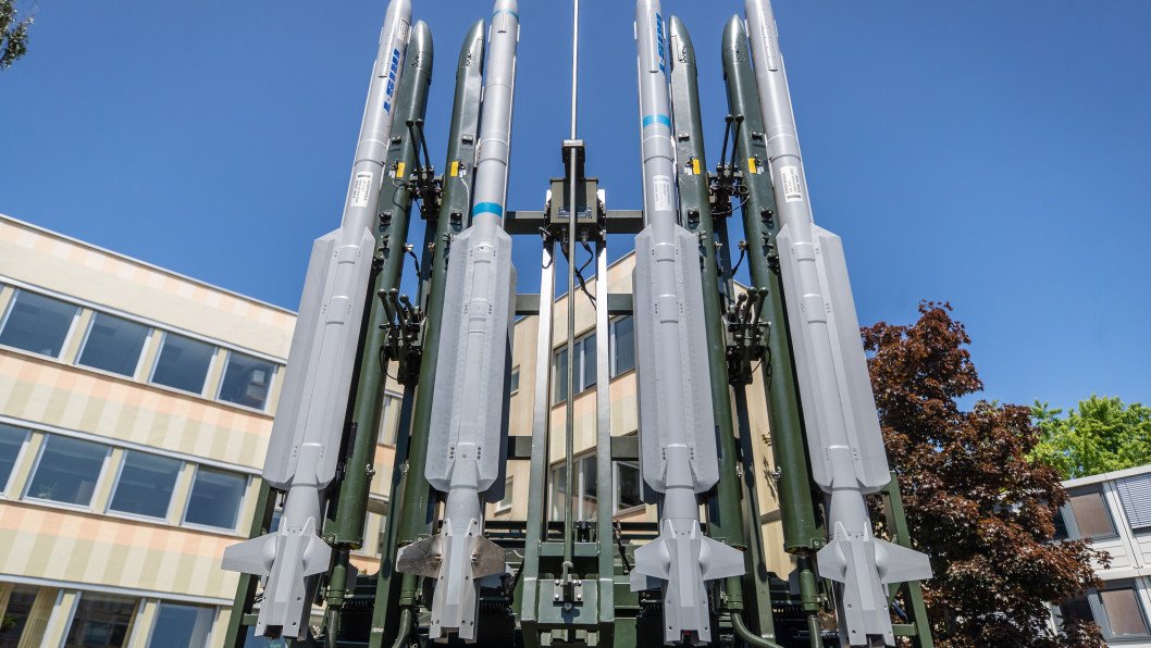 $400K Missiles vs $20K Shaheds—Why Ukraine Needs Cheaper Defenses