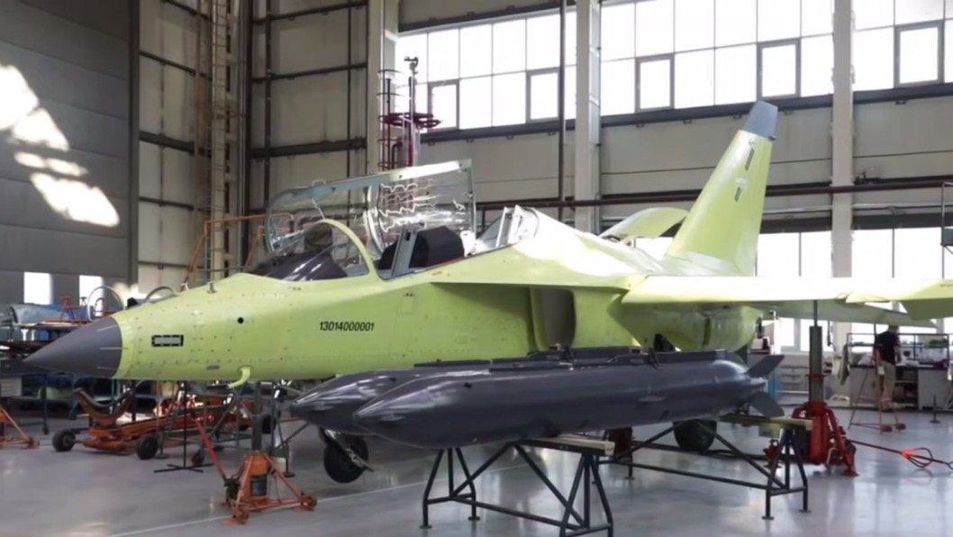 Russia’s “Drone Hunter” Jet Still Can’t Fly—Yak-130M Aims to Stop Ukraine’s Long-Range Strikes