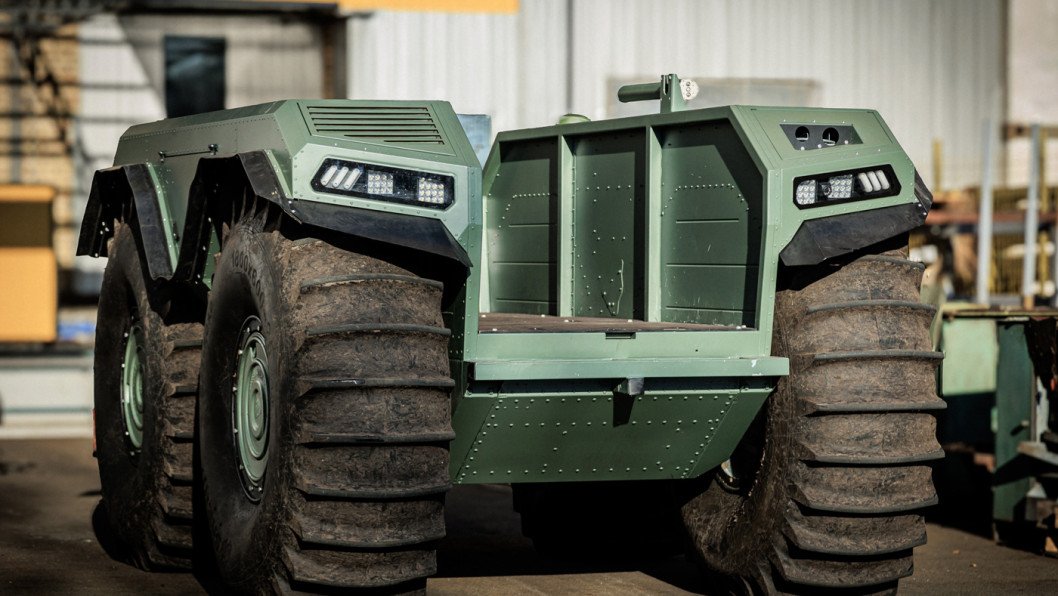 Ukraine’s New UNEX UGV Amphibious Robot Crosses Water, Swamps, and Minefields With Precision