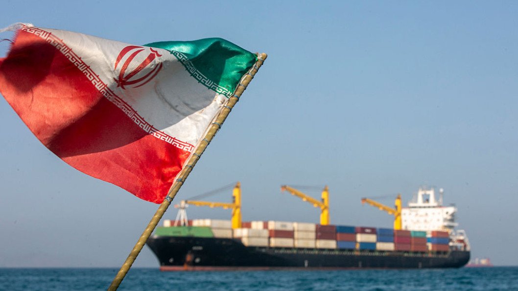 US and Iran Reach Deal to Reopen Strait of Hormuz, But Global Oil Relief May Take Months