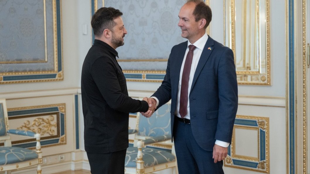 Zelenskyy and Danish Defense Minister Discuss Impending Drone Deal and New Military Support for Ukraine