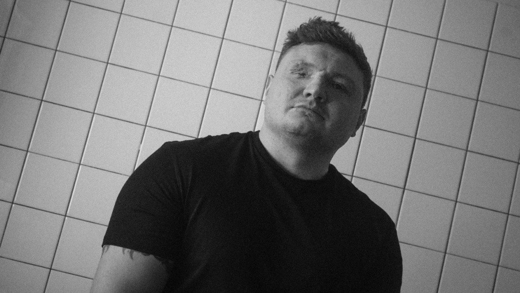 He Can’t See, but 180,000 People Watch Him: Blinded by Russia’s War, This Ukrainian Soldier Became a Creator