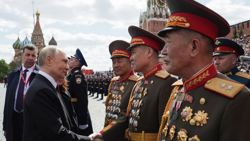 Russia Wants 30,000 More North Korean Soldiers and Fresh Missile Launchers, Zelenskyy Warns