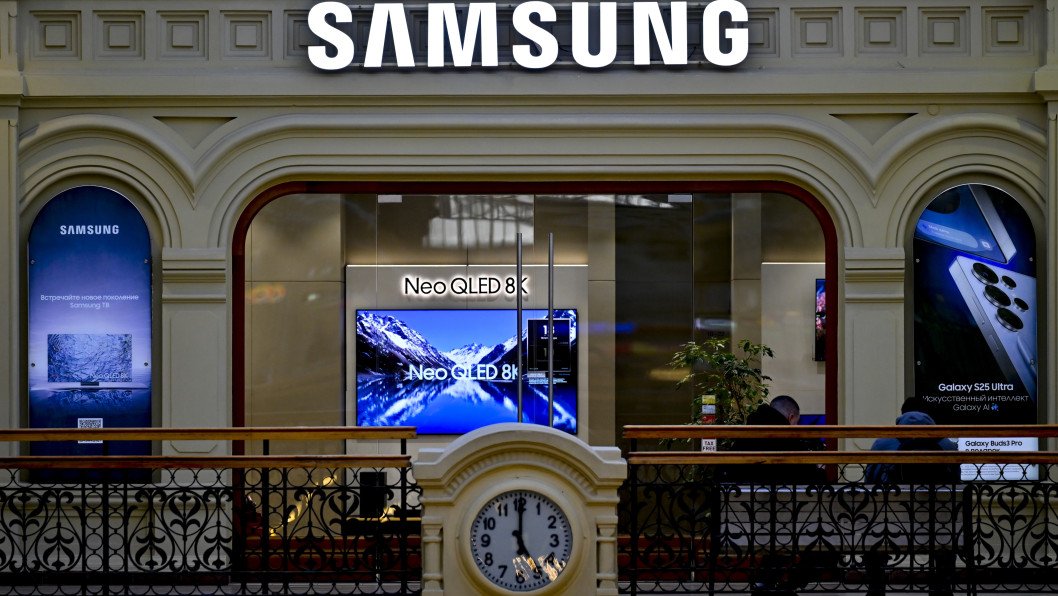 Samsung Stops Buying Russian Gold, Tungsten, and Tantalum for Display Production