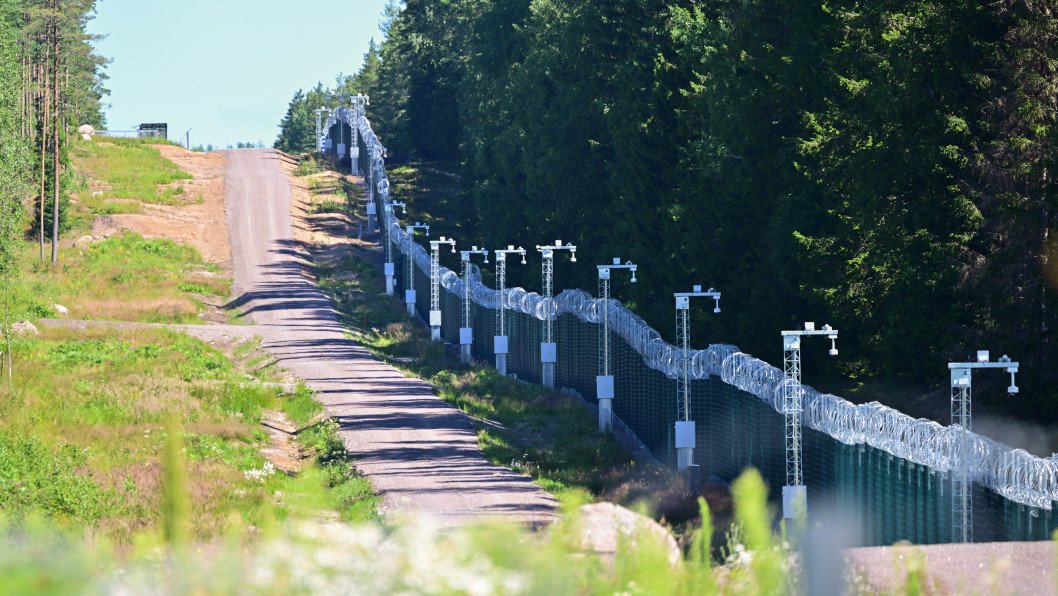 Finlandia completa 200 kilómetros de nueva valla en la frontera con Rusia para reforzar el flanco de la OTAN