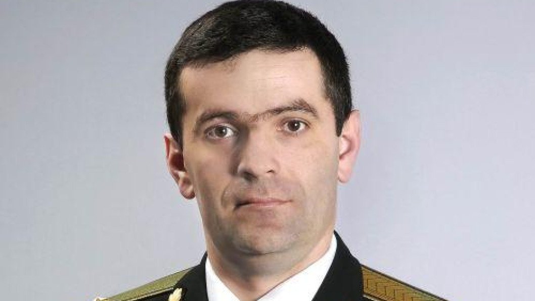 Commander of Ukraine’s Only Submarine Who Defected to Russia Reportedly Killed in Crimea