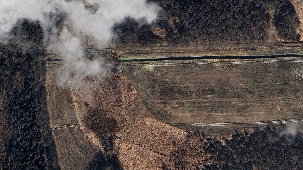Satellite Images Reveal Poland’s First Anti-Russia Fortifications Along Kaliningrad Border