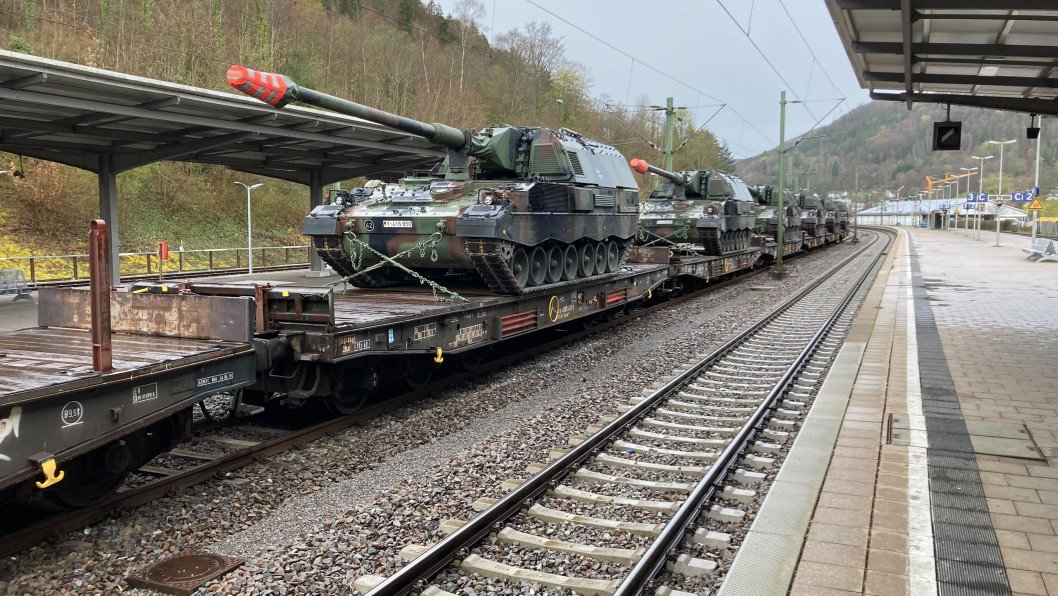 Europe to Redraw Military Map With $20B Plan to Rush Tanks East in Hours, Not Weeks