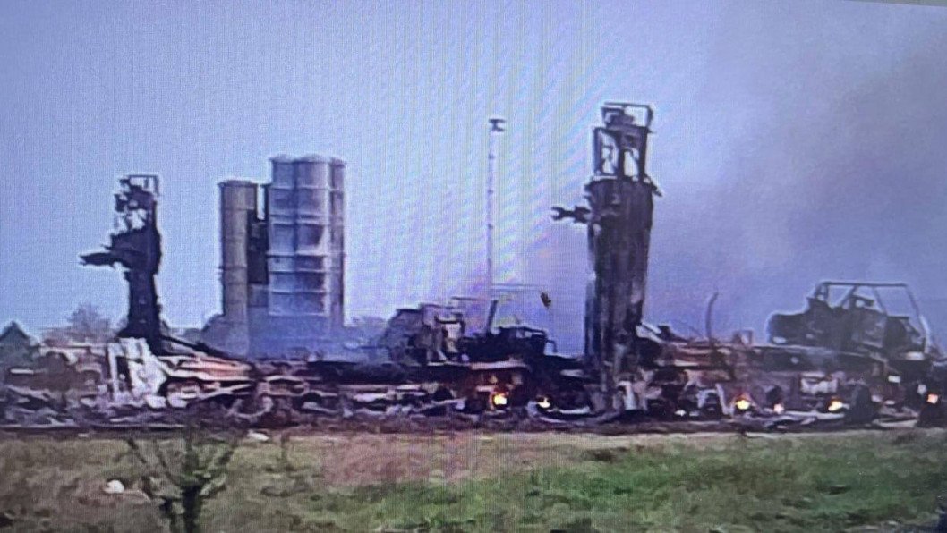 Ukraine Blinds an S-400 and Smashes Its Protection Layer in One $170 Million Drone Hunt