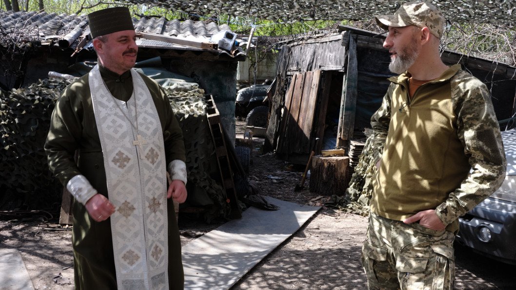 Celebrating Easter on Ukraine’s Frontline with a Muslim Chaplain and an Orthodox Priest Who Once Engineered Missiles