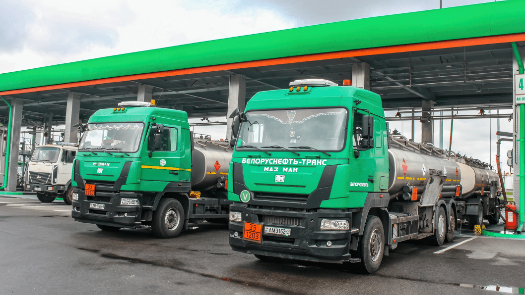 Russia Boosts Belarus Gasoline Imports 20-Fold to Mitigate Severe Domestic Fuel Crisis