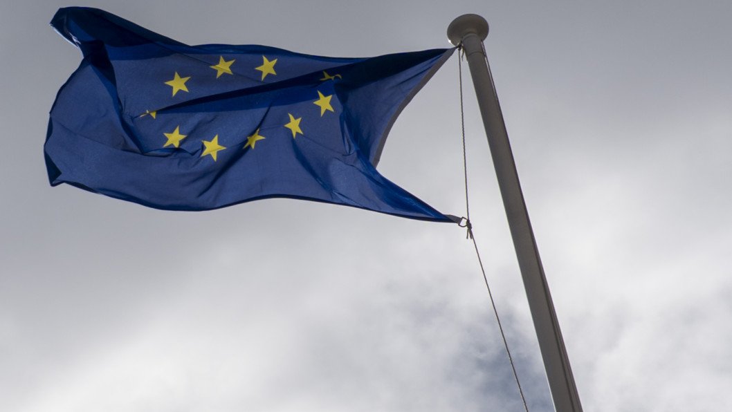 EU Open to Fast Tracking 2027 Military Support for Ukraine