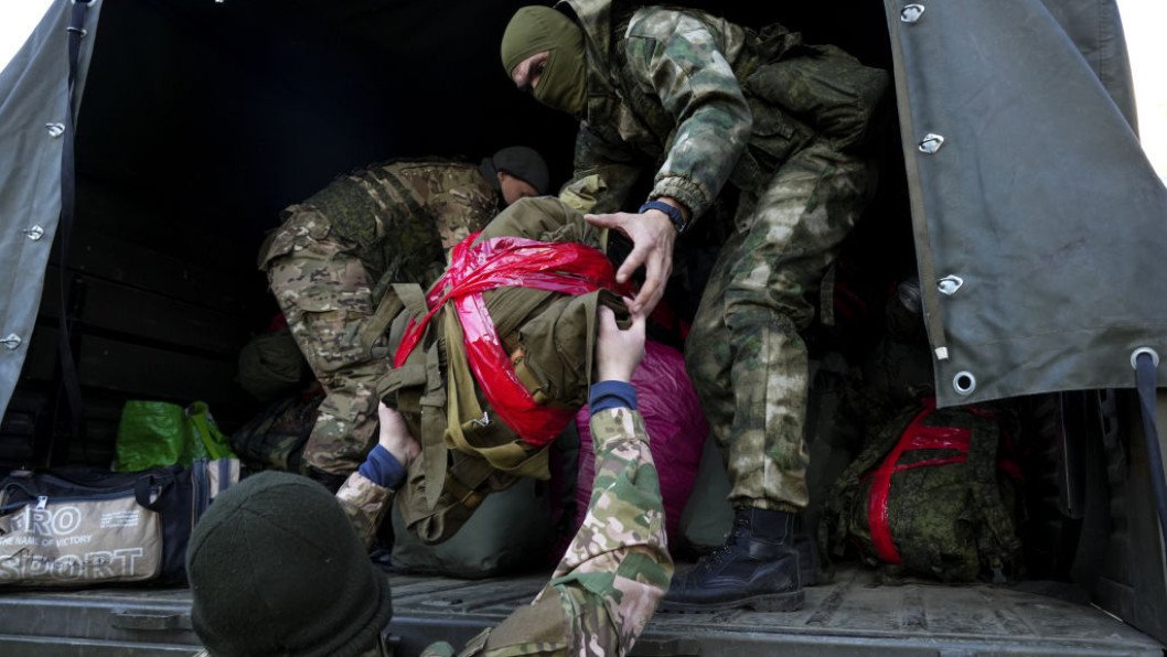 Russia Sending Mentally Disabled Men to Front to Replace Heavy Losses, Ukrainian Intel Says