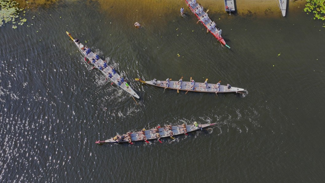 Ukraine’s War Veterans Trade Rifles for Paddles in Kyiv’s First Ever Dragon Boat Race
