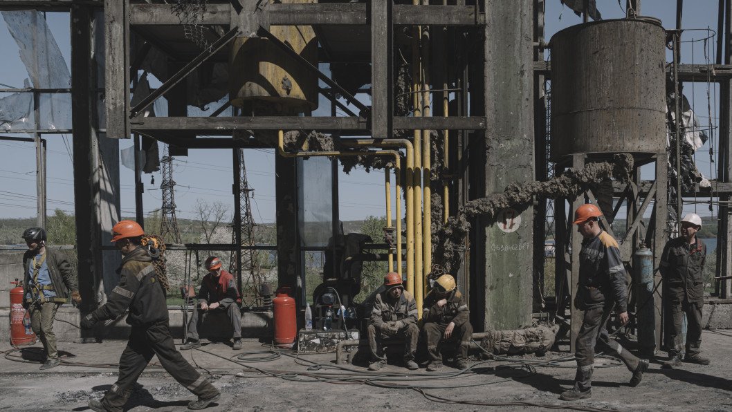 “We Are Under Russian Fire Every Day”: Meet the Crews Racing to Repair Ukraine’s Bombed Power Grid