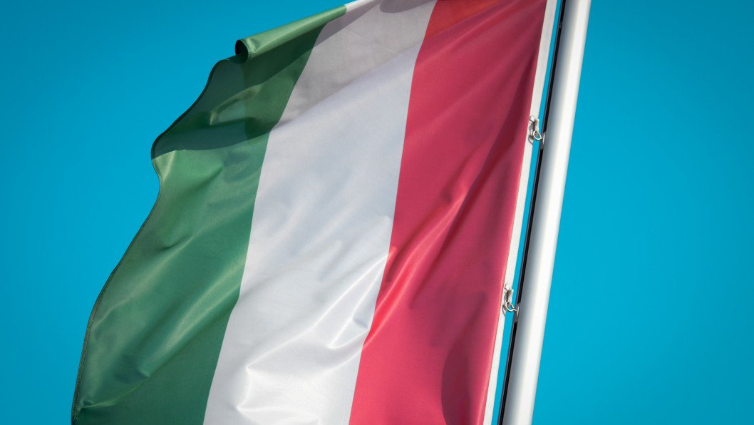 US Senators Push for Sanctions on Hungarian Officials Over Blocked €90 Billion Ukraine Aid