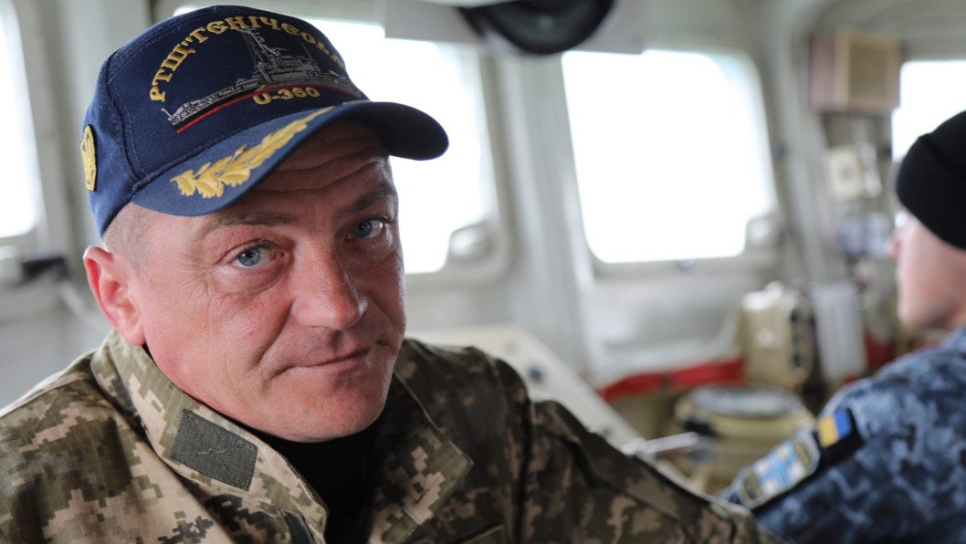 Legendary Commander of Minesweeper “Henichesk” Returns From Russian Captivity—Full Story of His Defiance