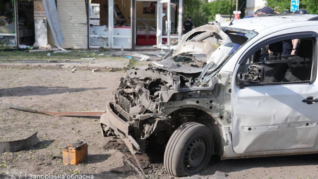 Russian Drone Strike on Zaporizhzhia Residential District Kills 2, Wounds 24