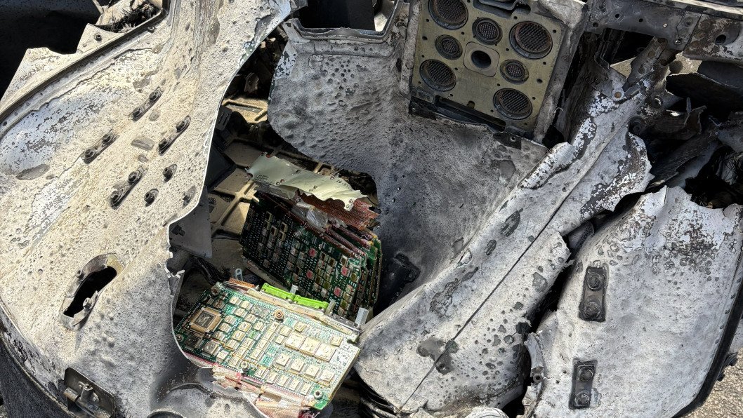 Ukraine Opened Russia’s Notorious Oreshnik Missile. Here’s What’s Inside