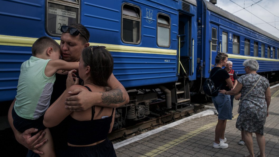 Pokrovsk City’s Evacuation Presses On as Russians Advance. What Is the Process?